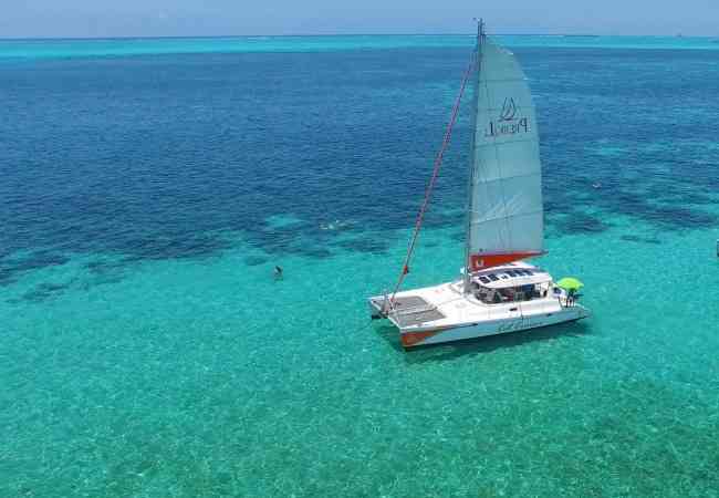 cruise ship sailing from mauritius